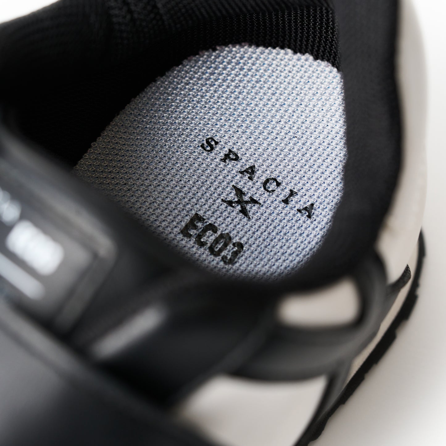 東武鉄道 スペーシア X キッズシューズ | 電車好きのお子様に人気の鉄道シューズ